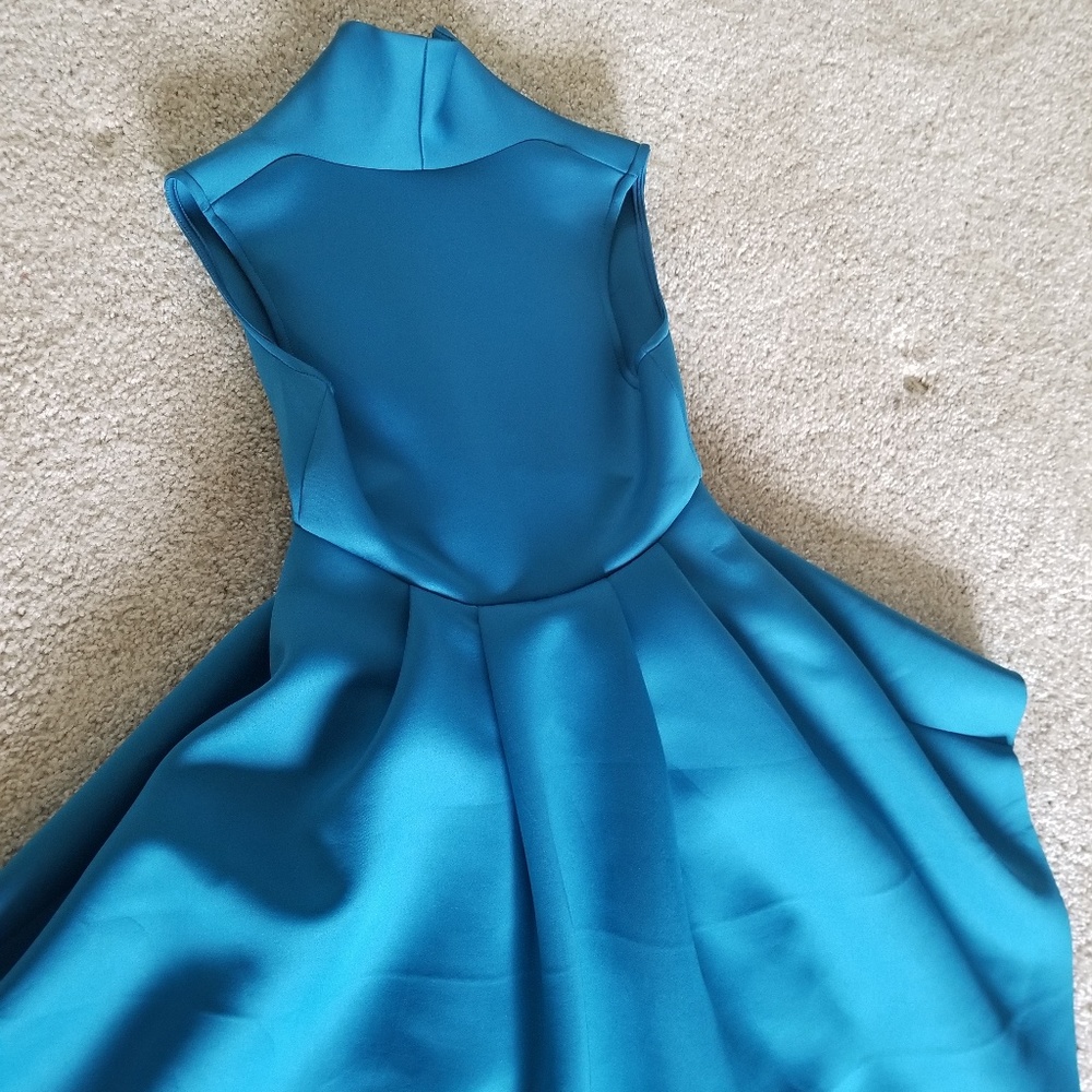 Prom dress 👗 - Picture 4 of 7